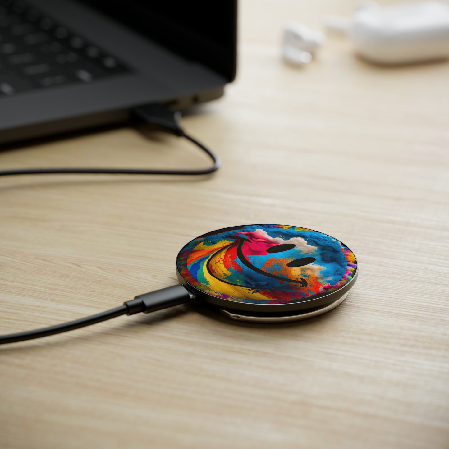 Bold And Beautiful Tie Happy Face Style 2 Magnetic Induction Charger