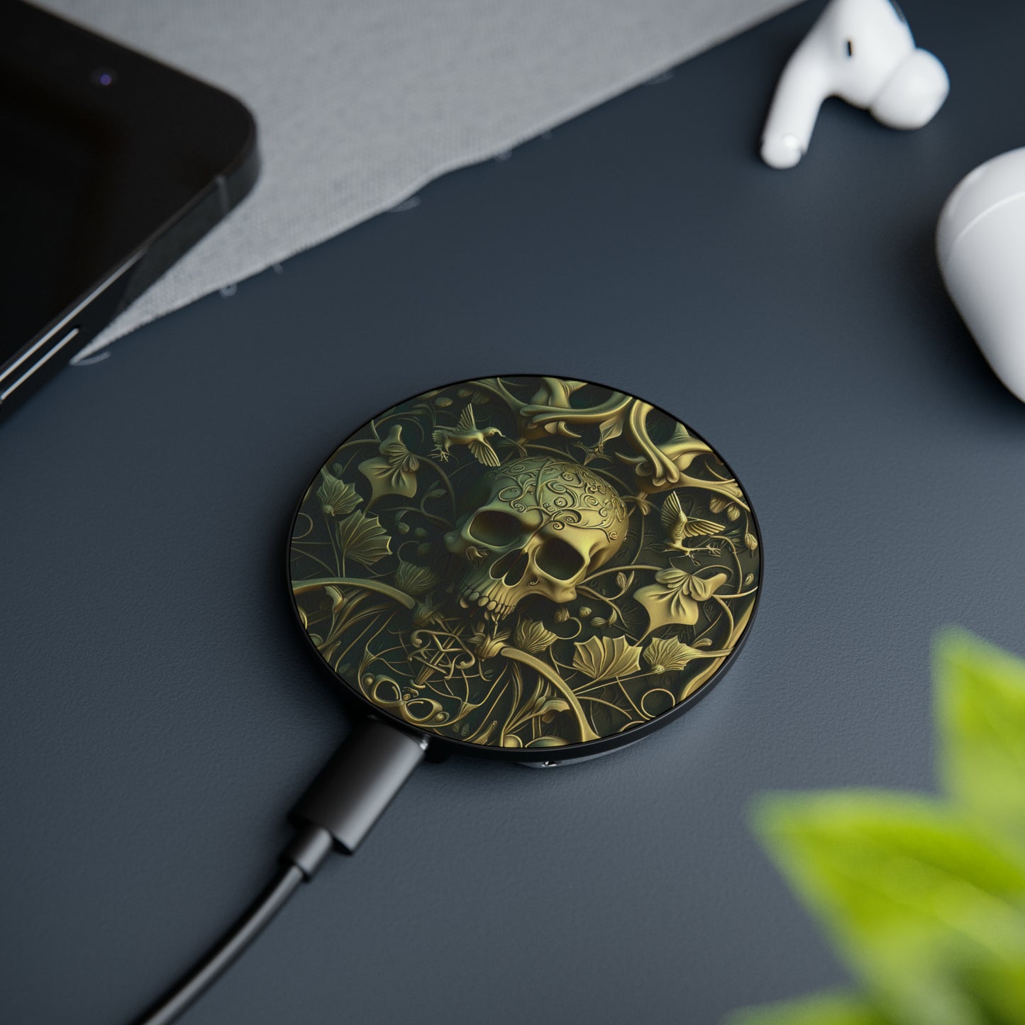 Metallic Chrome Skull And Detailed Background Style One Magnetic Induction Charger