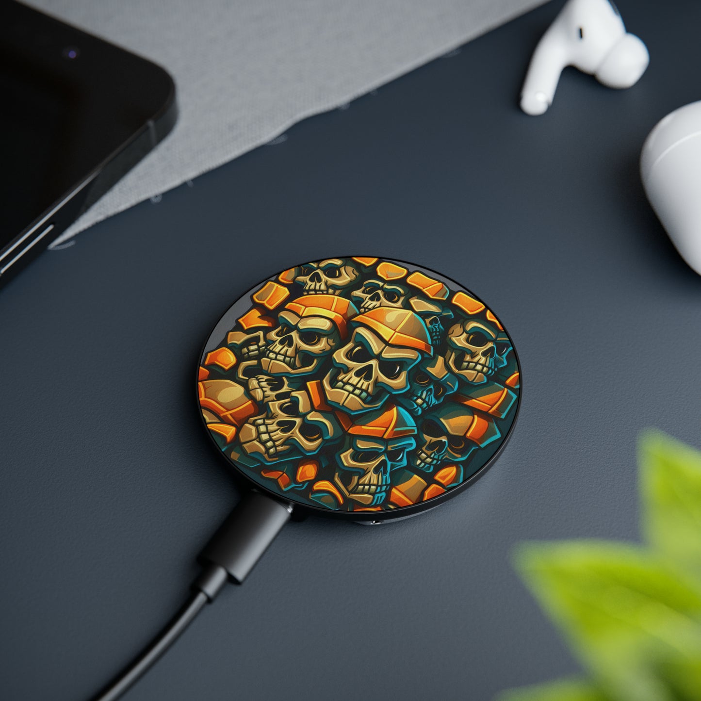 Metallic Chrome Skull And Detailed Background Style 11 Magnetic Induction Charger