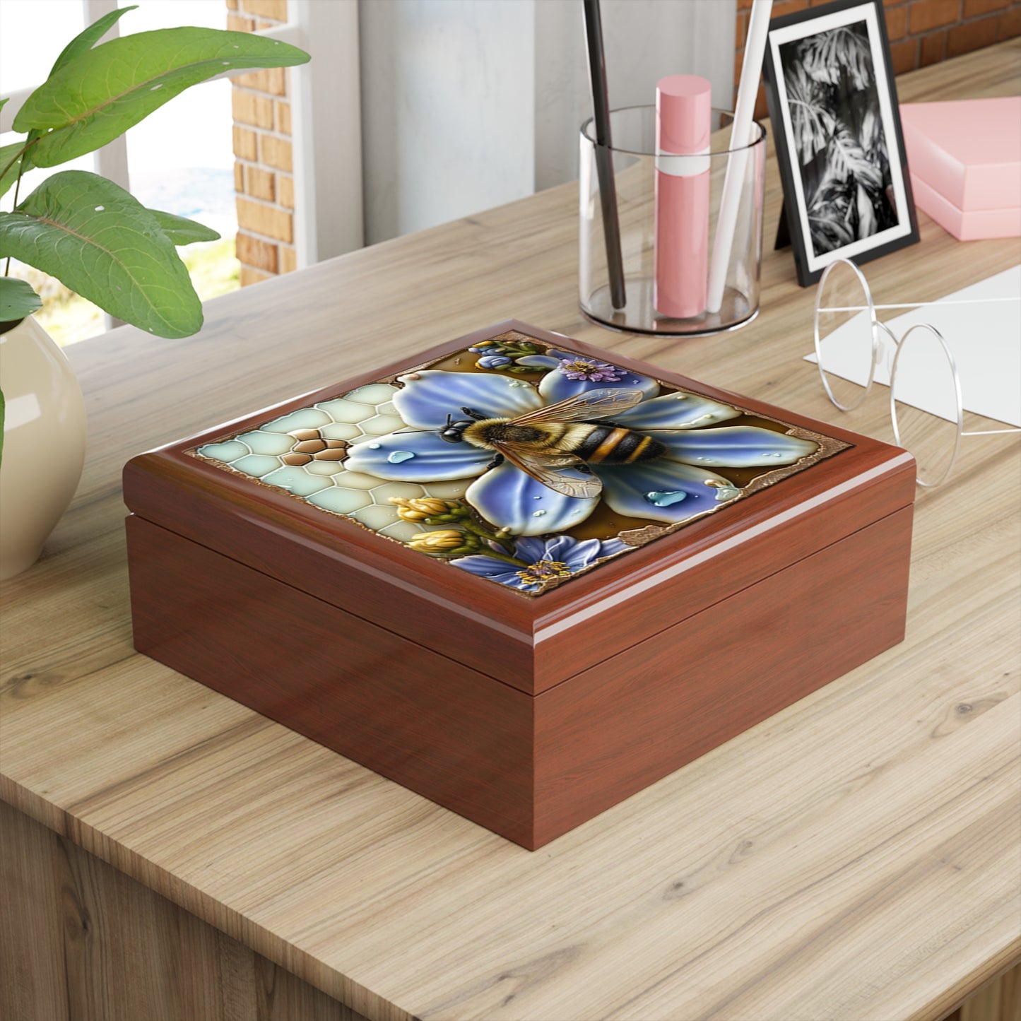 Honeycomb With Beautiful flower And Bee Jewelry Box